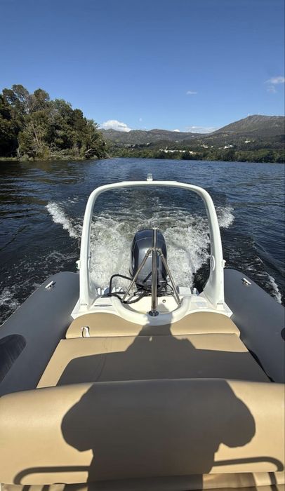 Barco Semi Rigido ZODIAC