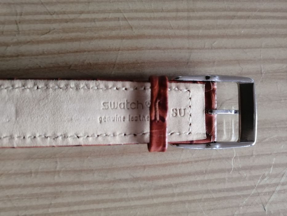 relógio de marca novo