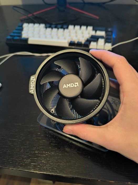 Oryginalne chłodzenie procesora AMD