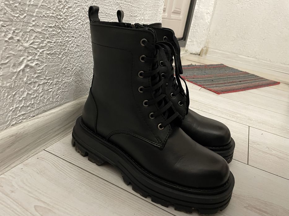 Чоботи зимові 38 розмір