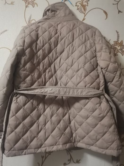 куртка стеганка розмер 46 р  нова  600 грн