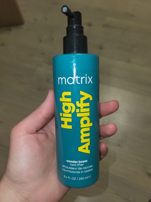 Matrix спрей для об'єму