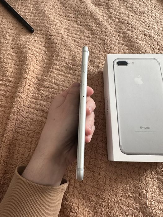 IPhone 7 plus 32 Гб + AirPods 2