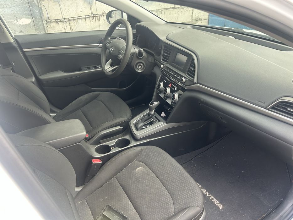 HYUNDAI Elantra 2018