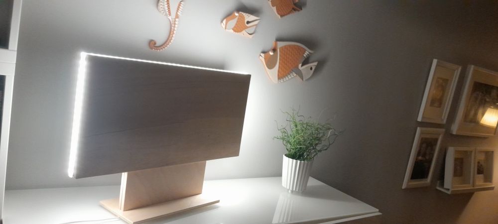 Candeeiro led em madeira