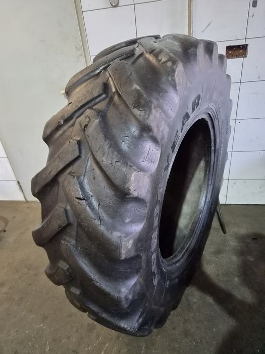 1x opona używana 440/80R28 16,9R28 IND Goodyear it520 koparka koparko-ładowarka