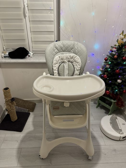 Стілець для годування