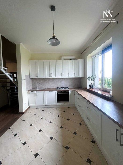 Продаж будинку, с. Вислобоки, 160 кв.м, 8 сотих, 138000$
