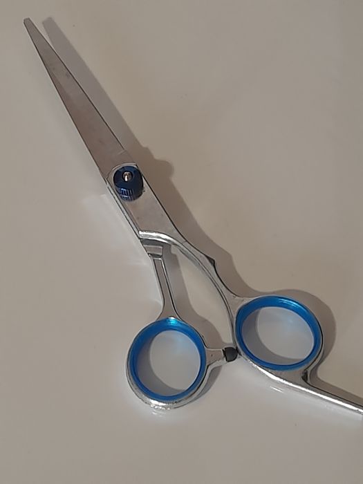 Профессиональные парикмахерские ножницы для волос 6 дюймов.