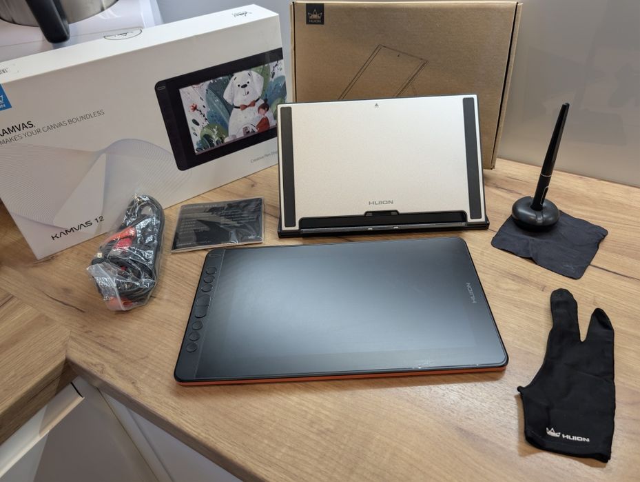 Tablet graficzny HUION Kamvas 12 +gratis podstawka o wartości 150zł