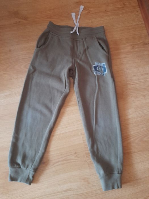 Spodnie dresowe rozmiar 110-116