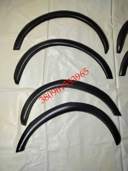 Накладки на арки Славтуа/Таврия (4 шт, пластик) новые