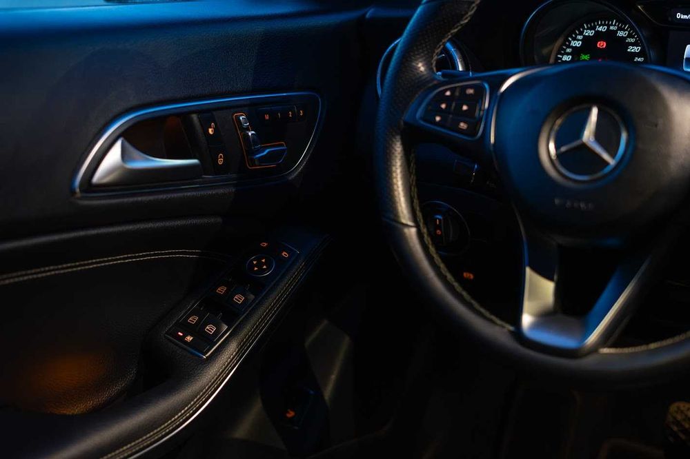 Mercedes-Benz CLA 250 Urban 2018 | Mountain Grey | 2.0 | 7G-DCT