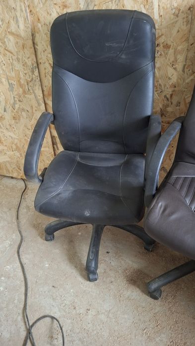Продам крісла офісні