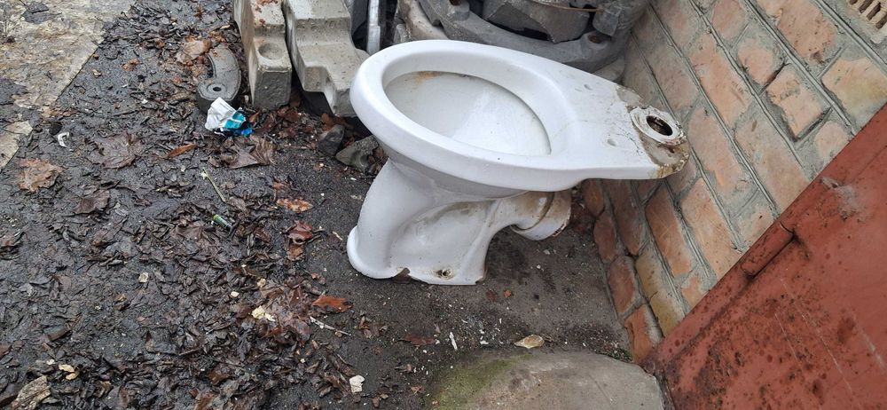 Унітаз для будівельників