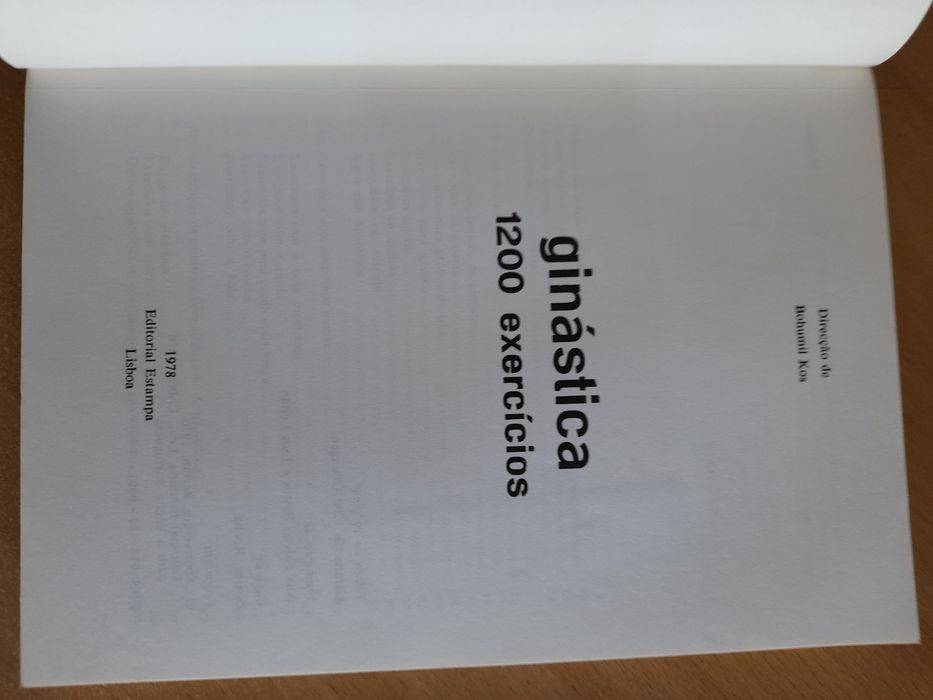 Livro "Ginástica 1200 exercícios"