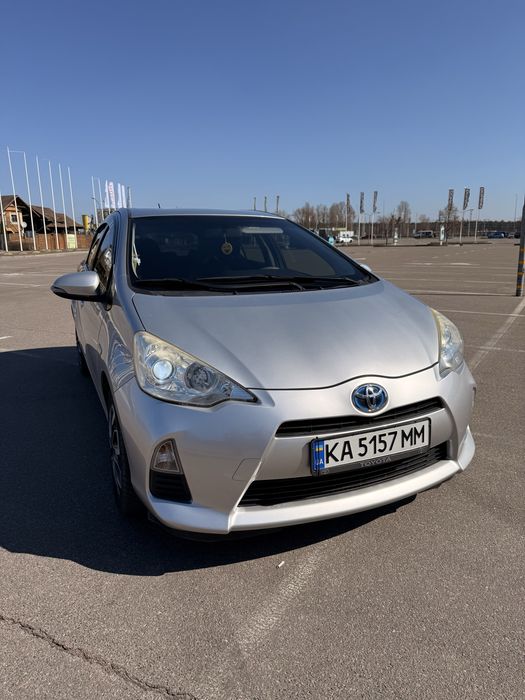 Toyota Aqua 2014 рік