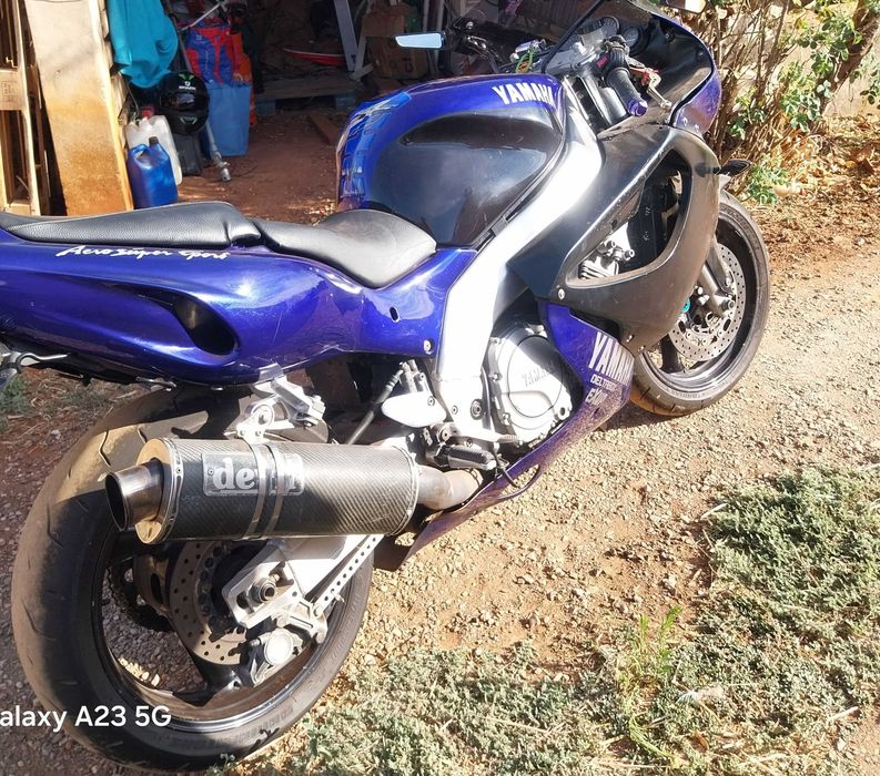 Moto yamaha thunderace 1000