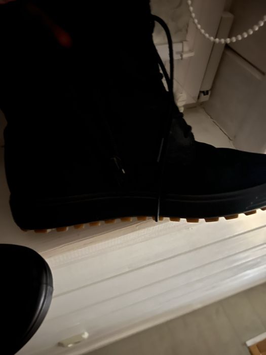 Продам теплі ботинки ессо