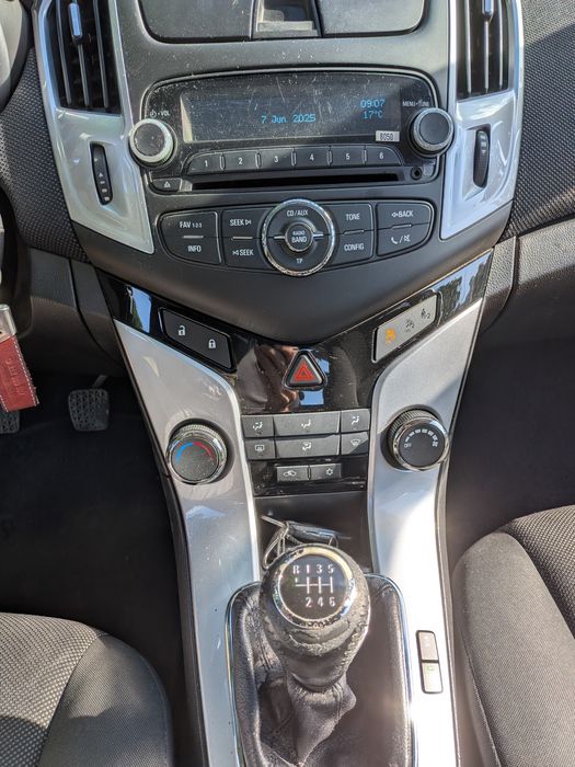 Chevrolet Cruze SW 1.7 VCDi 130cv LTZ – 183mil km – Muito estimado