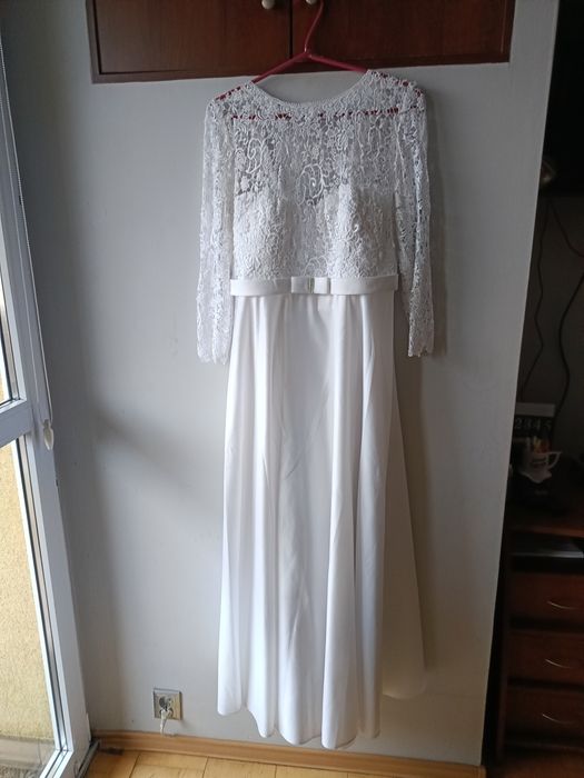 Suknia ślubna śnieżnobiała