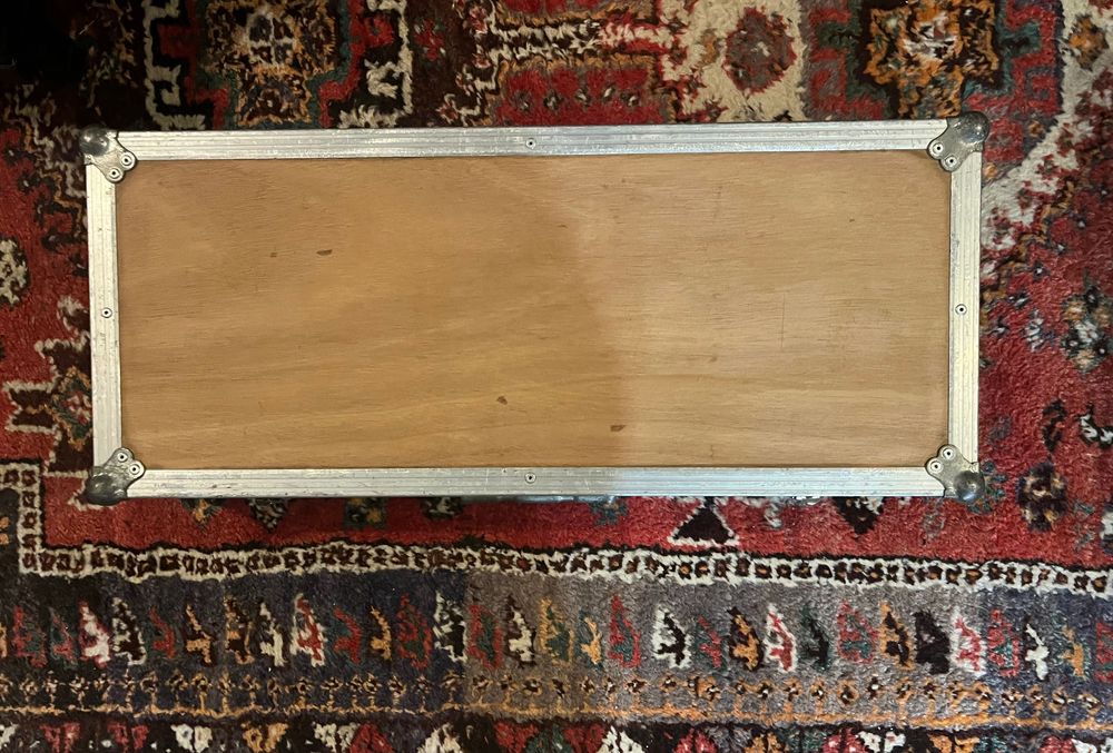 Case / Pedalboard