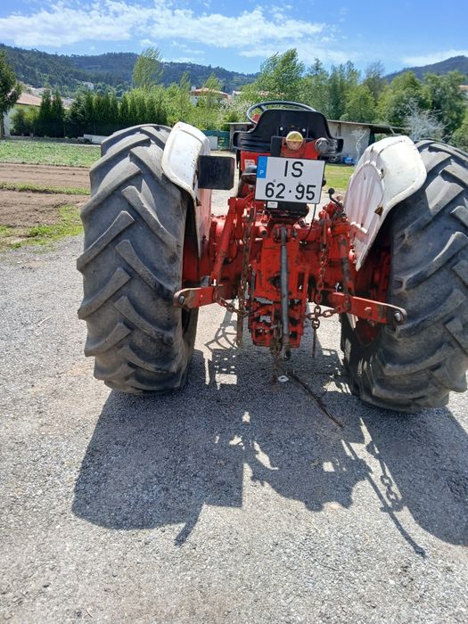 Trator agrícola David brown 990