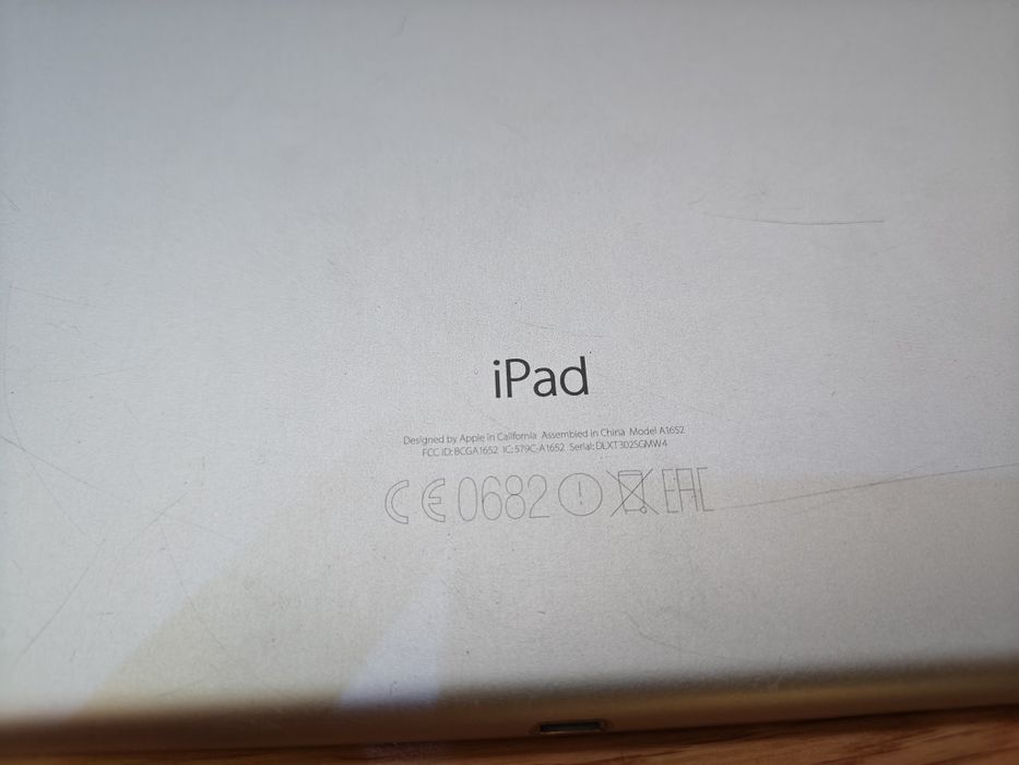 Uszkodzone iPad A1954 A1980 A1652