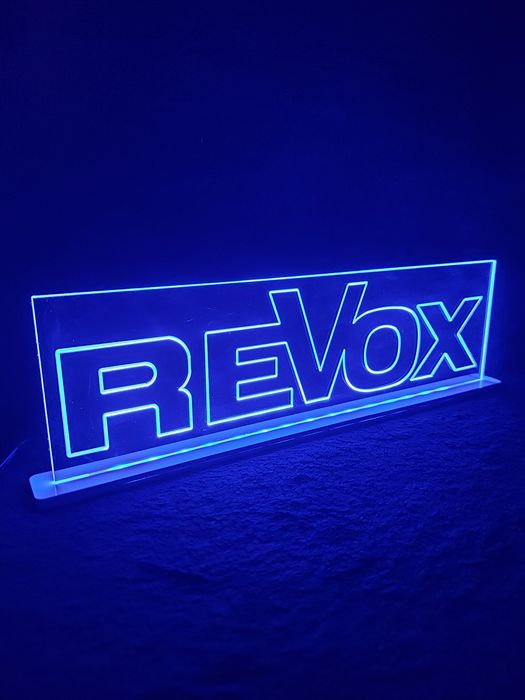 Lampka logo led revox