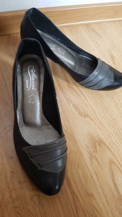 Czółenka skóra naturalna  roz. 39