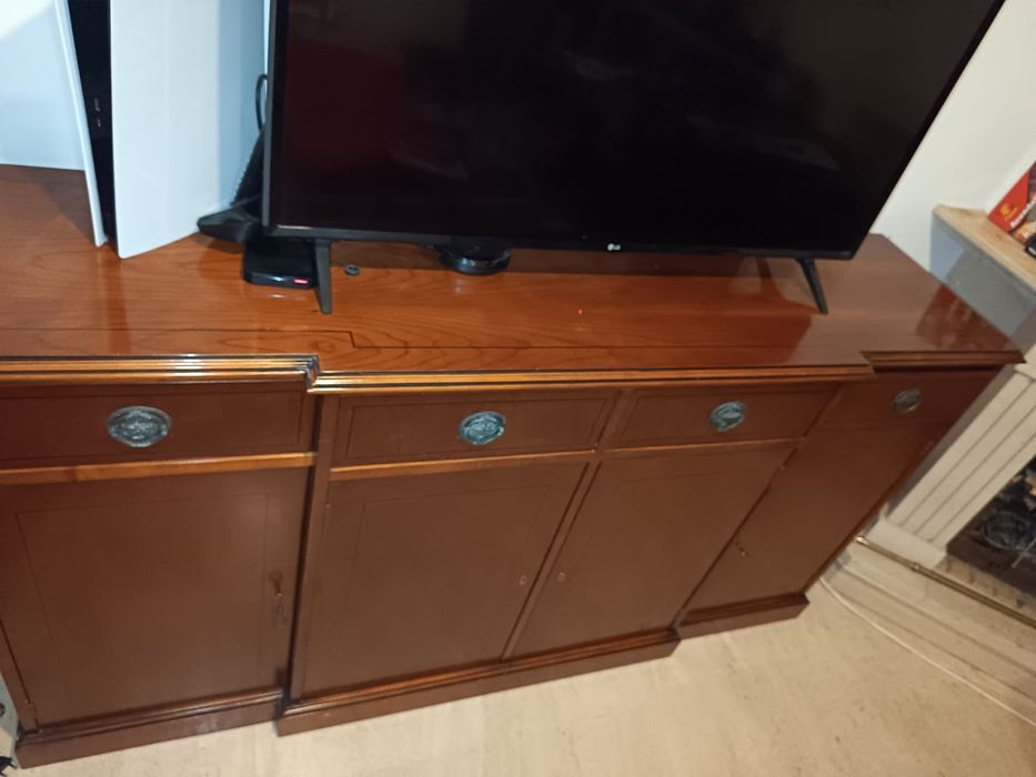 Aparador estilo inglês