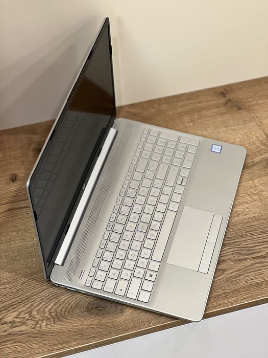 HP Laptop 15-dw005inf