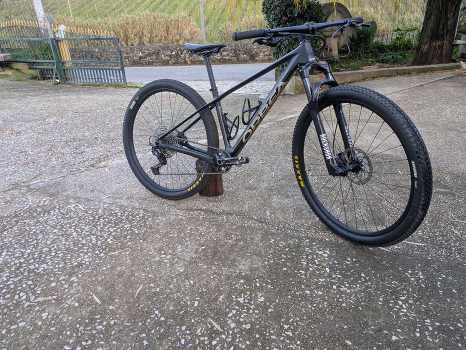 Bicicleta BTT Carbono