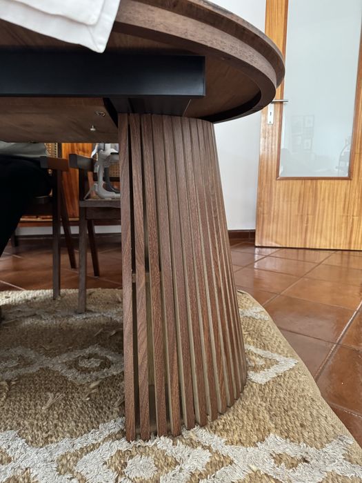 Mesa Oval Extensível Nogueira c/ Garantia