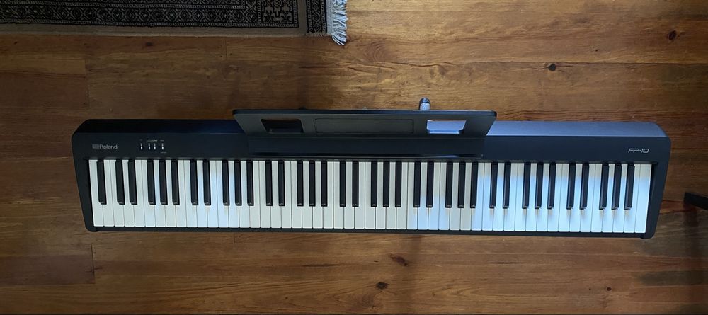 Roland FP 10 Piano Teclado