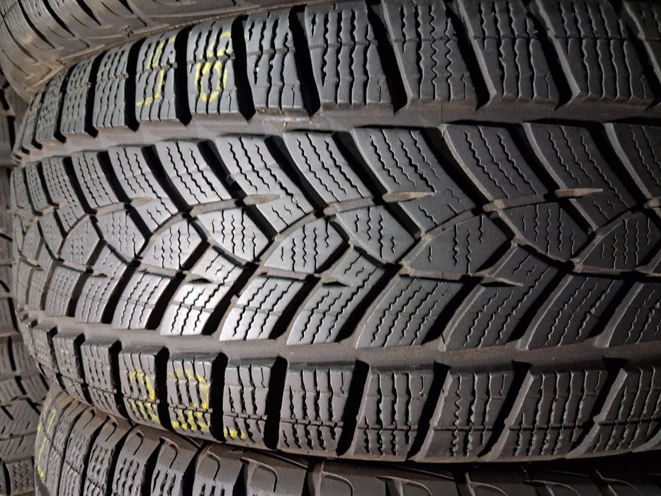 215/60 R17 Goodyaer ultra grip perfomance шини б/у зима КОМПЛЕКТ