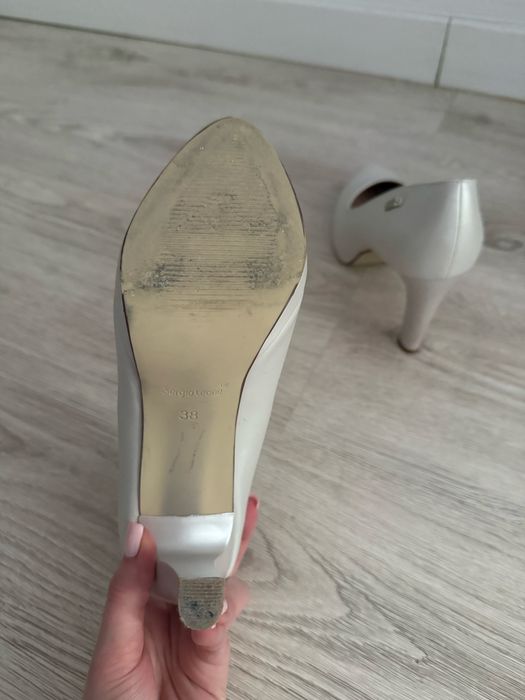 Buty na obcasie 38