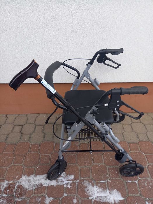 Wózek/chodzik inwalidzki + Czwórnóg inwalidzki + Laska drewniana