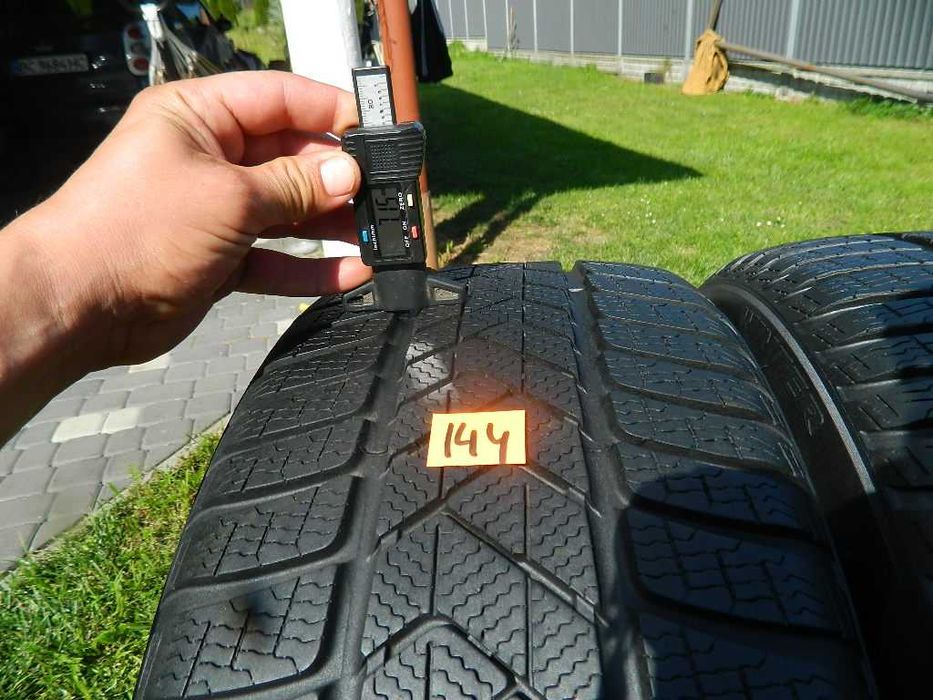 Шина колеса резина R19 235/40 Pirelli SottoZero 3 2шт Зима