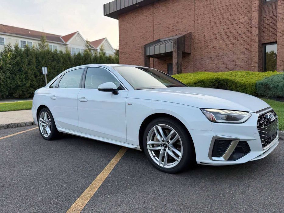 Audi A4 quattro Premium Plus 45 TFSI      2020