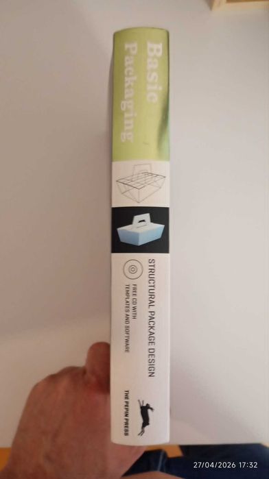 Basic Packaging - Pepin van Roojen e Jakob Hronek