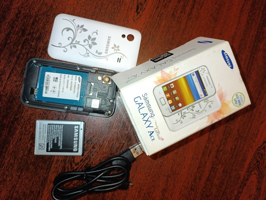 Продаю смартфон Samsung Galaxy Ace GT-S5830i.