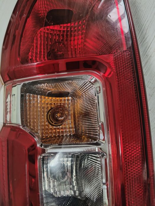 Ліва задня фара на Peugeot Landtrek