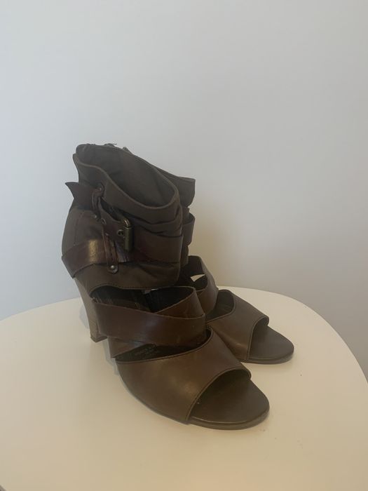 Używane buty na sprzedaż