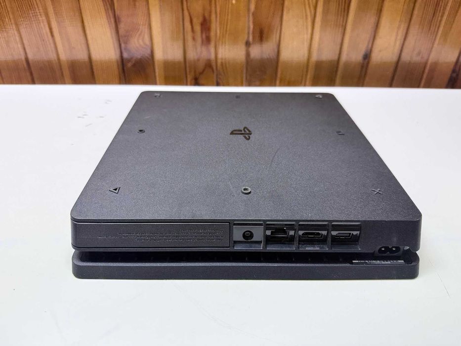 Konsola SONY PS4 Slim 500GB + 5 gier + pad + pudełko + okablowanie