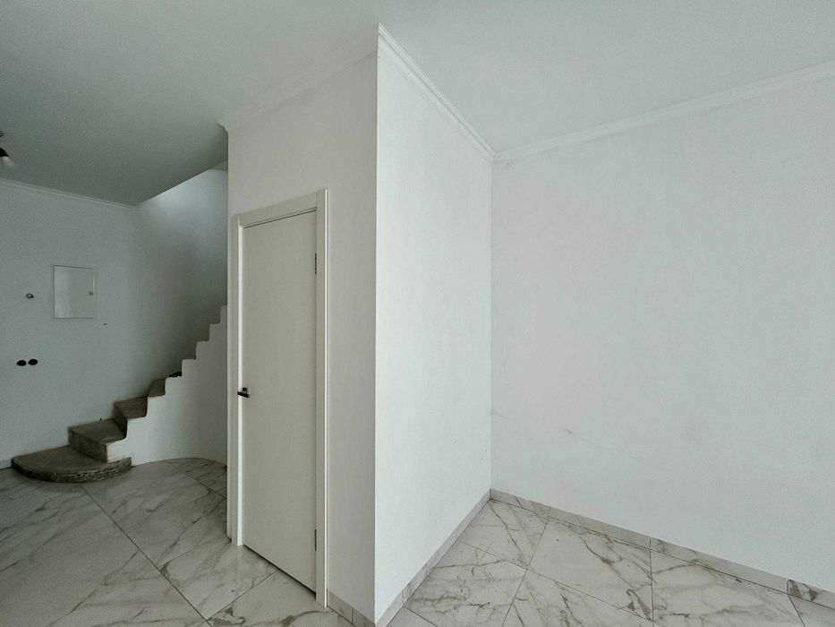 Готовий таунхаус з частковим ремонтом в місті Ірпінь, район Стоянка.