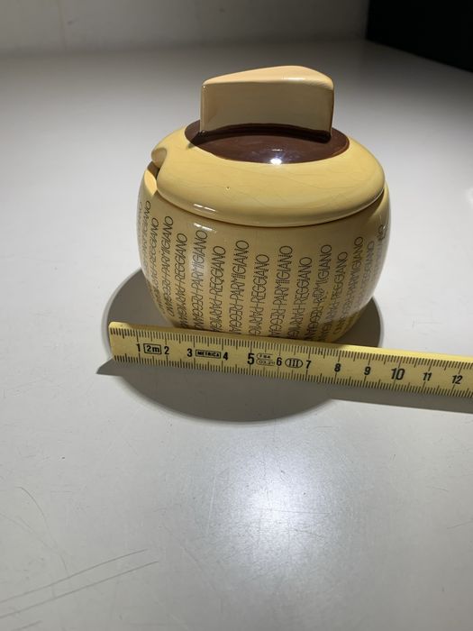 Ceramic cheese container503598476333557764