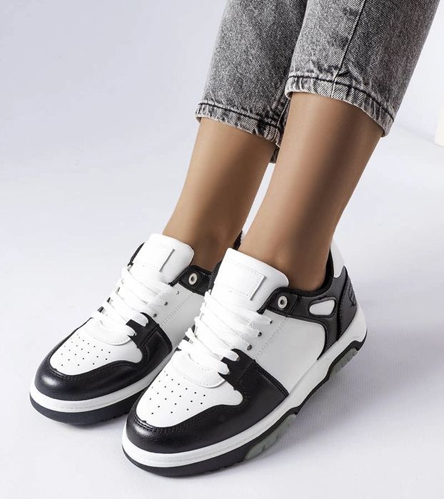 Czarne sneakersy na platformie Kristie