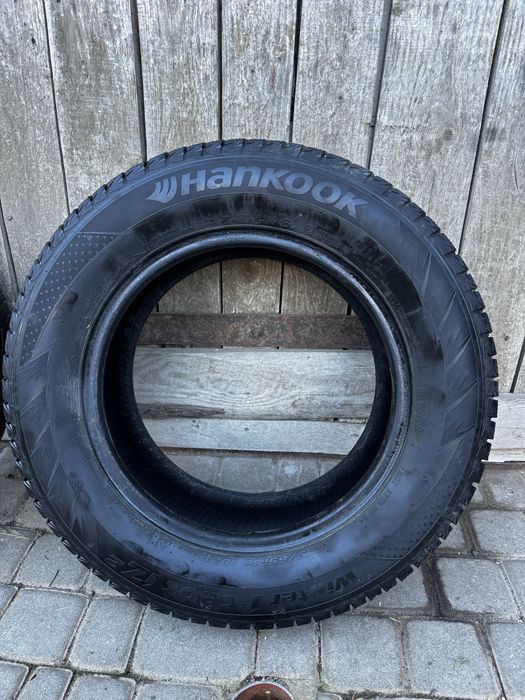 Зимові шини Hankook Winter i*cept iz 2 XL 215/65/r16 102T