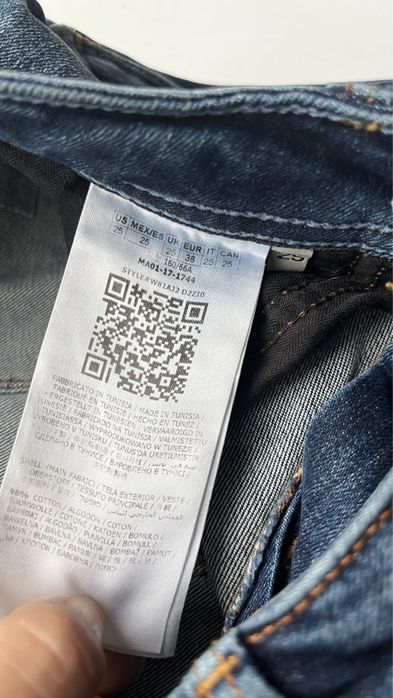Guess niebieskie jeansy z dziurami W81AJ2D2ZI0 25 L30